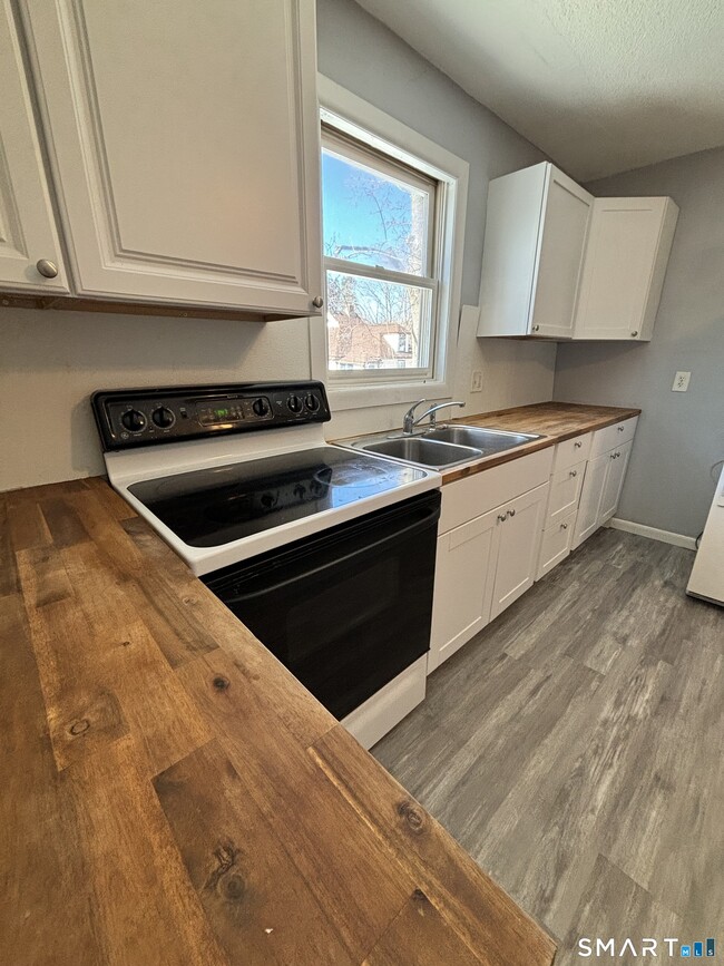 Photo - 11 Roberts St Unit 2