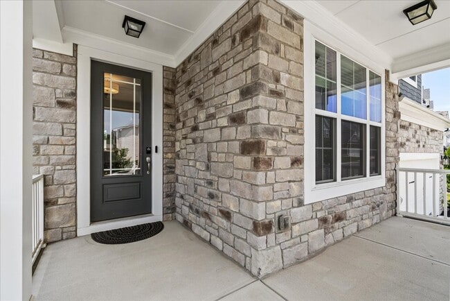 5216 Windmere Chase Dr