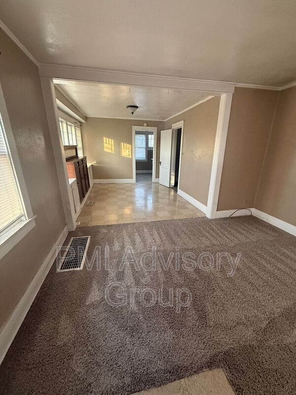 Photo - 2017 SW Van Buren St