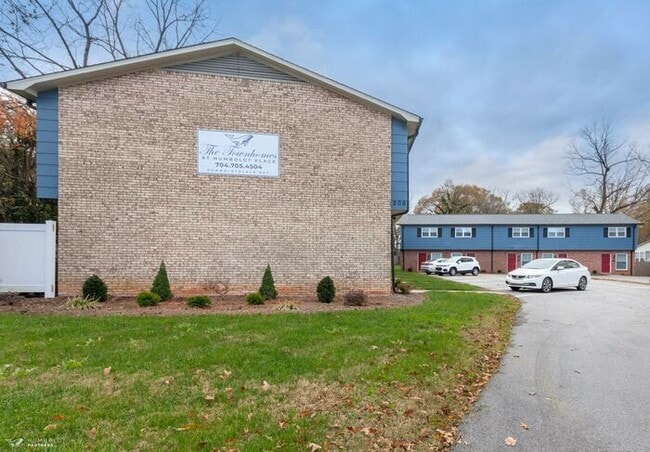 Photo - Townhomes at Humboldt Place- Fully renovated and move in ready 2 bedroom unit!