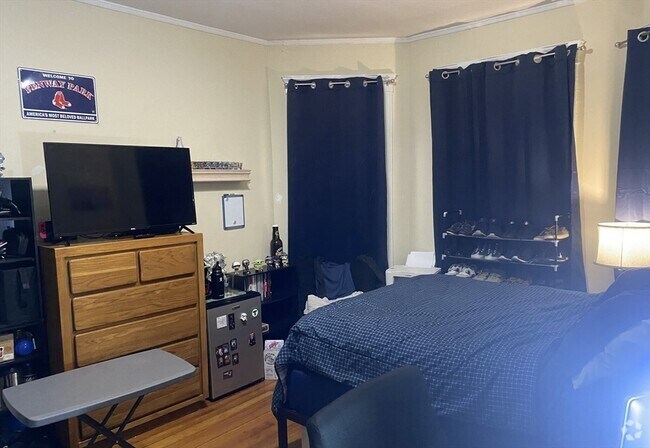 Building Photo - 2 Imrie Rd Unit 2 Rental