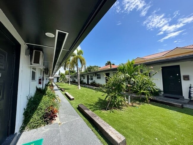 Photo - 2221 Monroe St Apts I LLC