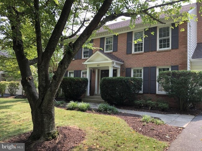 Building Photo - 991 Farm Haven Dr