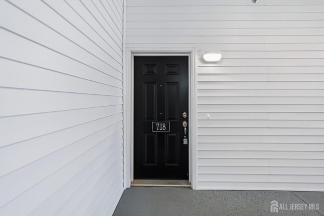 Photo - 718 Stiller Ln