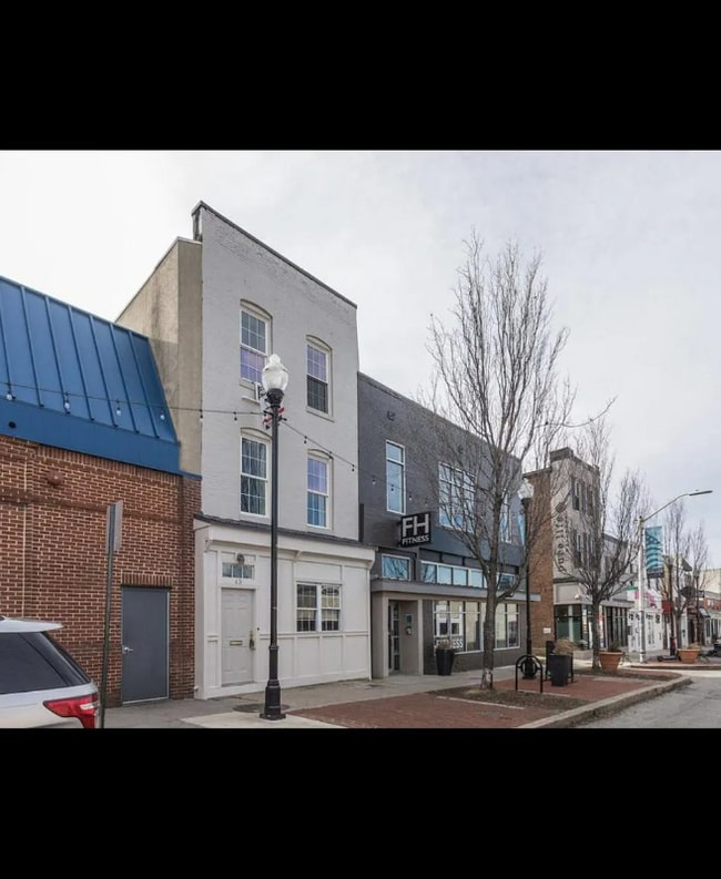 Building Photo - 43 E Cross St Rental