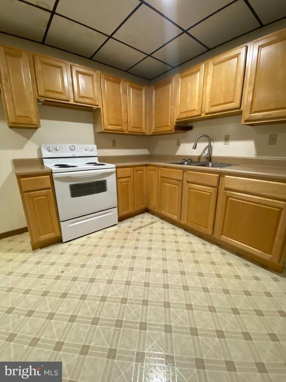 181 Armstrong St Unit D
