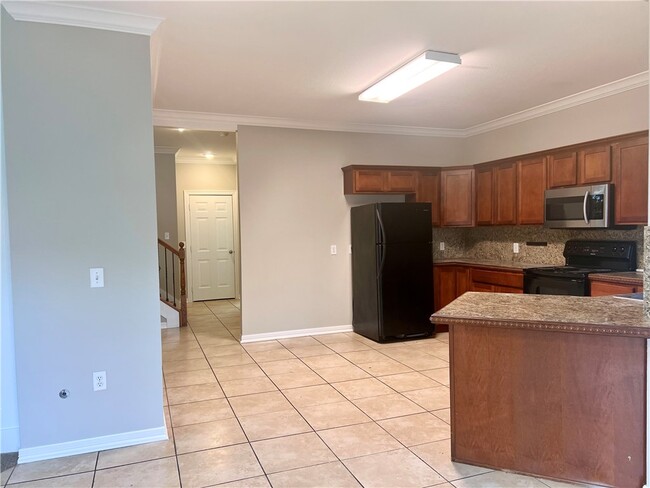 Photo - 564 S Pierremont Dr