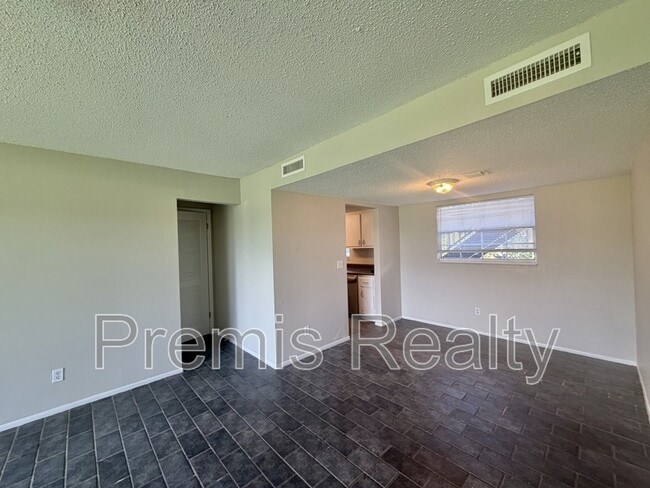 Photo - 200 Country Club Dr Unit 104 - 1