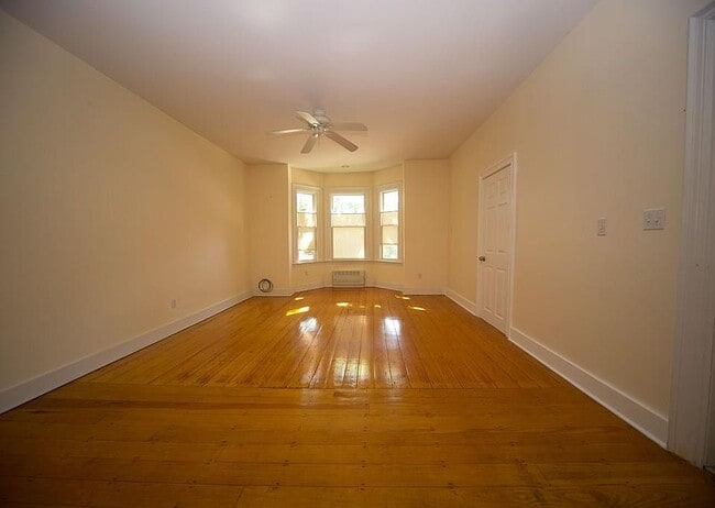 Building Photo - 175 Walnut St Rental