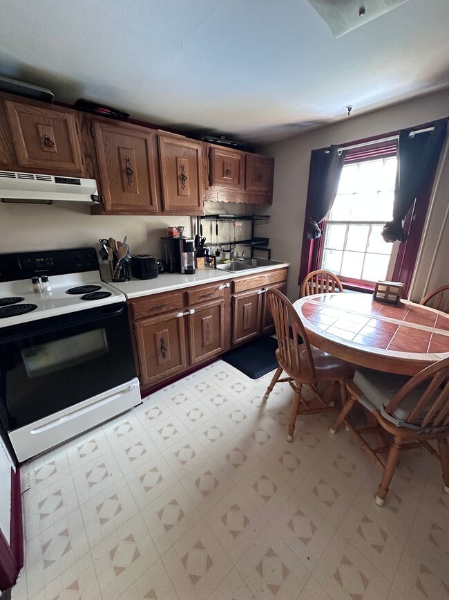 Photo - 138 Coffee Goss Rd Unit Farmhouse Apt