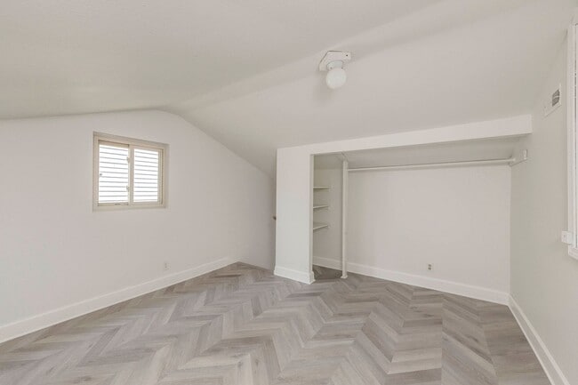 Photo - Sleeping loft off trendy Alberta St in NE Portland, washer/dryer included in the unit!!