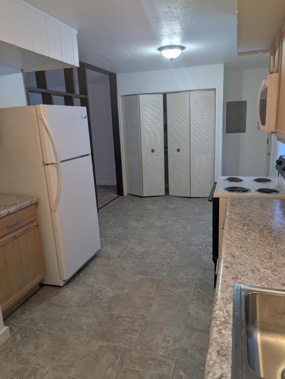 Photo - 145 E Paras Hill Dr