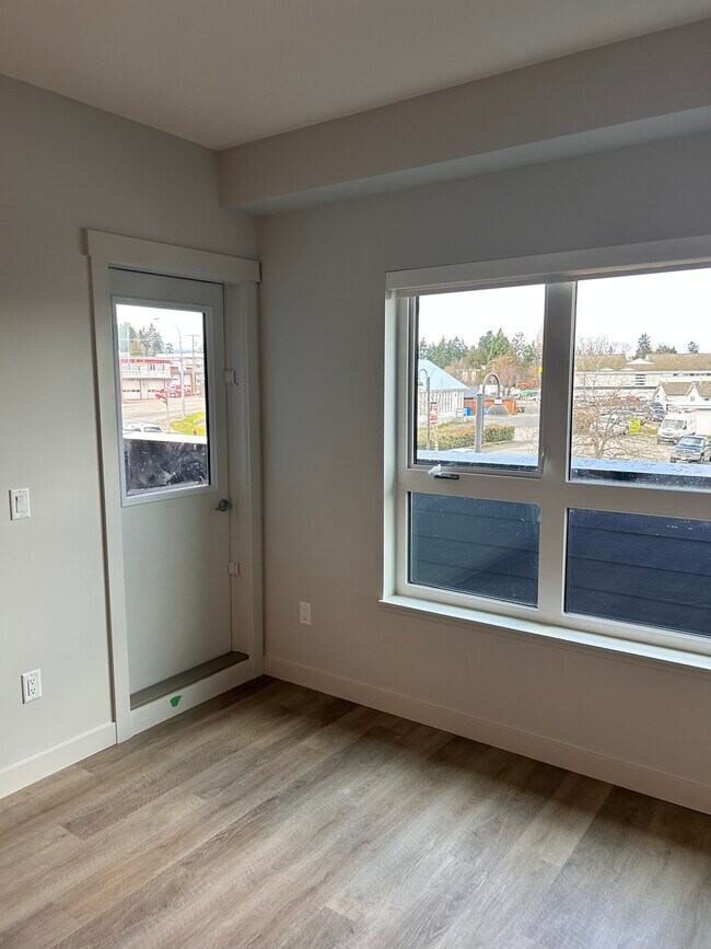 Photo - 164-2164 Alberni Hwy