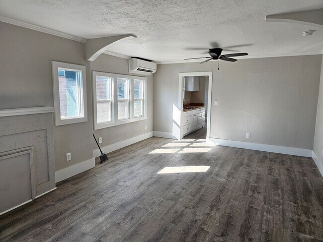 2110 Adams Ave