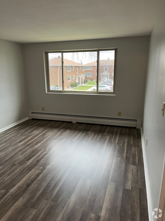 Building Photo - 24 Joseph Dr Unit 3 Rental