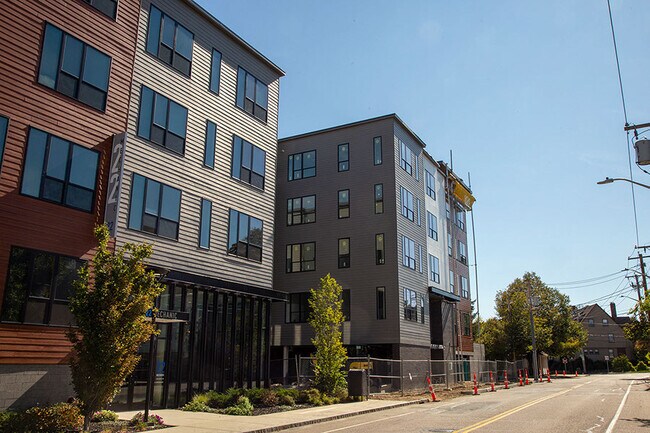 22 & 28 Mechanic Street