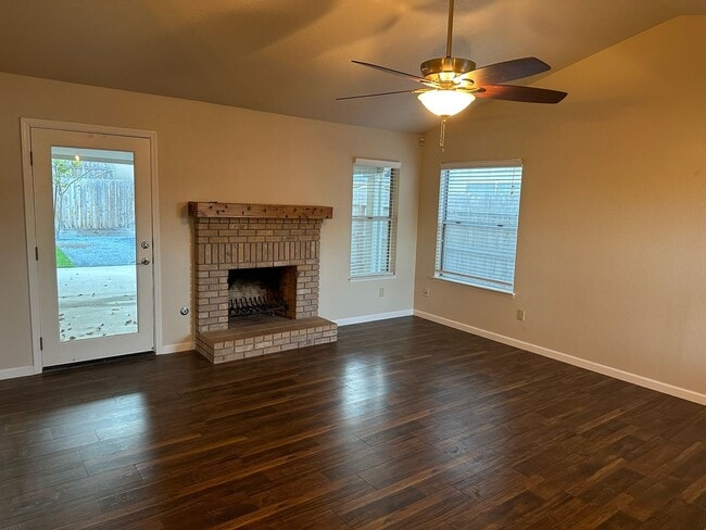 Photo - 1622 S Peppertree Ct