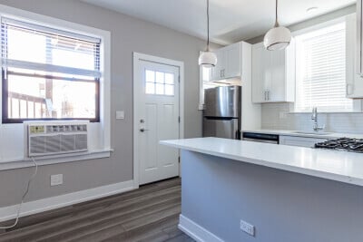 Photo - 3937 N Janssen Ave