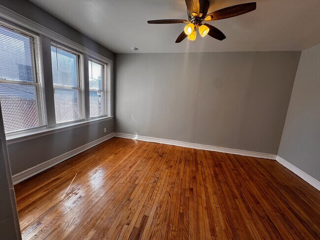 3723-3729 W Grand Ave Unit 3723-1