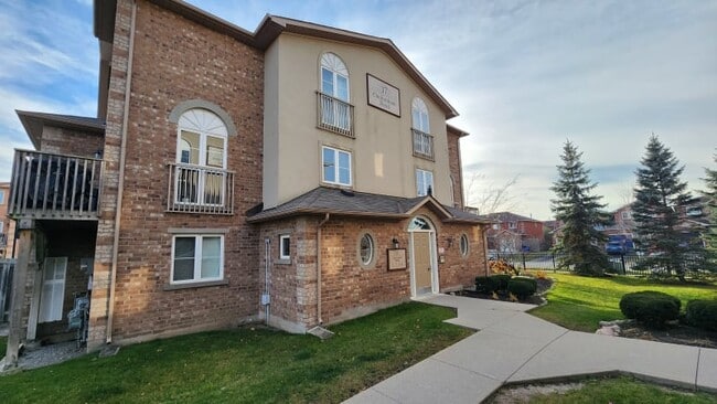 Building Photo - 17 Cheltenham Rd Unit 1