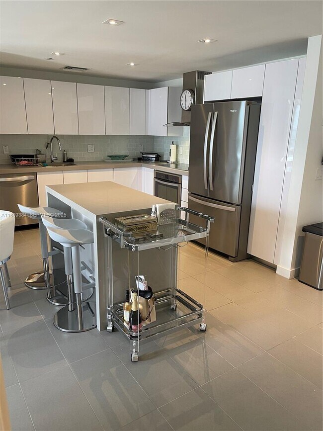 Photo - 1600 NE 1st Ct Unidad 2109