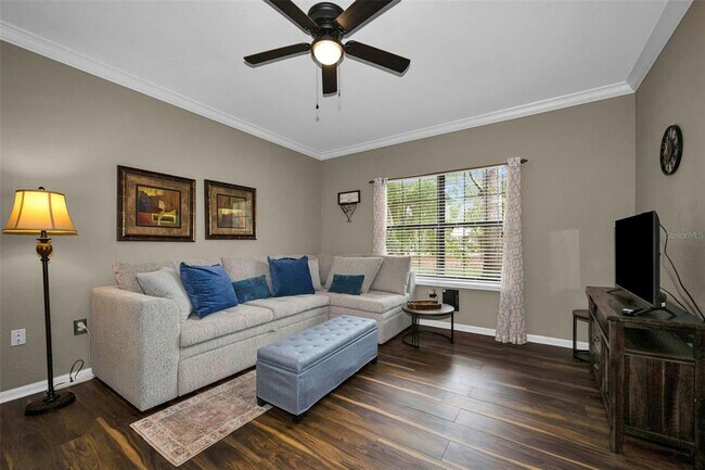 Photo - 2141 Portofino Pl Unidad 28-281