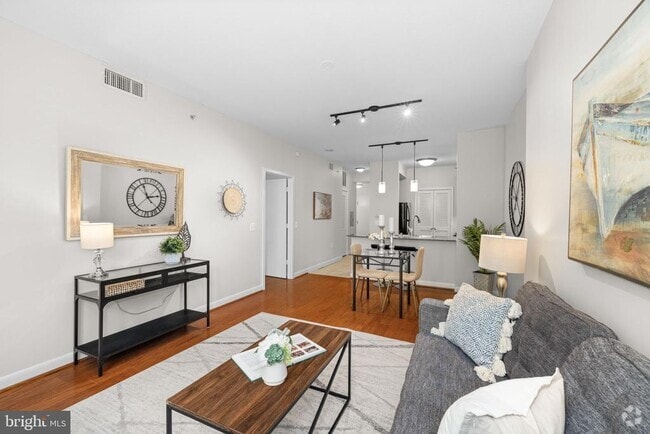 Building Photo - 400 Massachusetts Ave NW Unit 221 Rental
