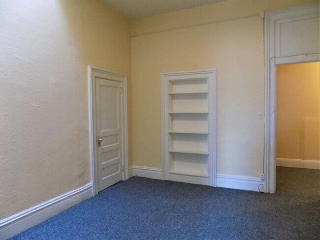 56 E Burlington Ave Unit 02