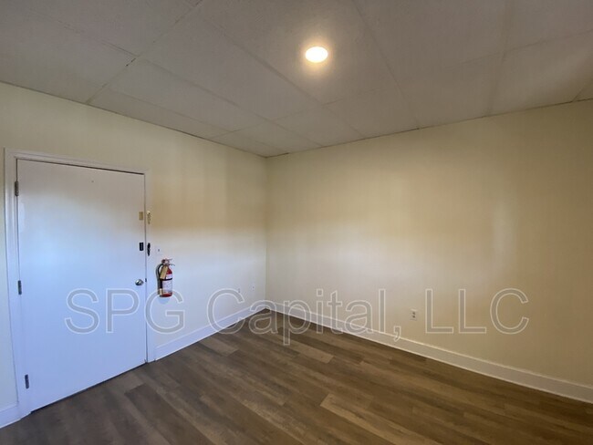 Photo - 5 Center Square Unit 35