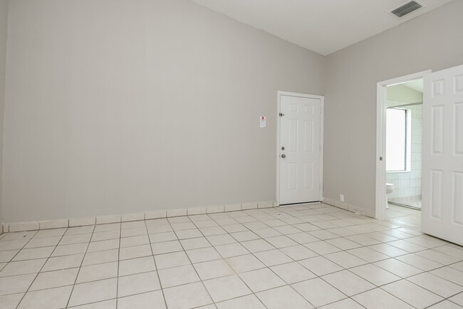 Photo - 2902 Woolridge Dr