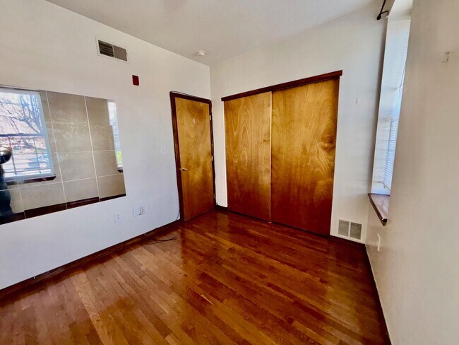 Photo - 1003 S 3rd St Unit #1