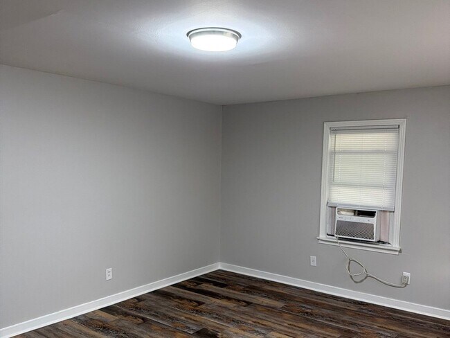 Photo - 51 Cloverdale St