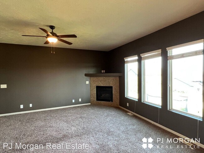 Photo - 4 br, 3 bath House - 17330 Meredith Avenue