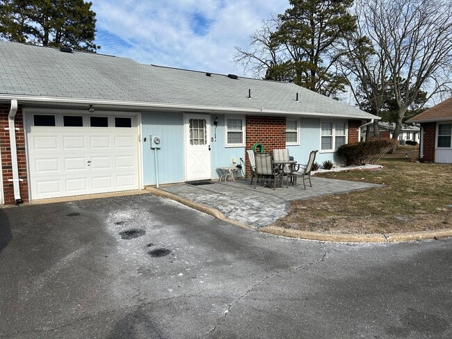 Building Photo - 1168A Clydebank Ct Unit 1168A