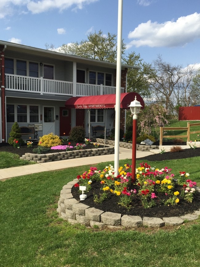 Lincoln Ridge Apartments