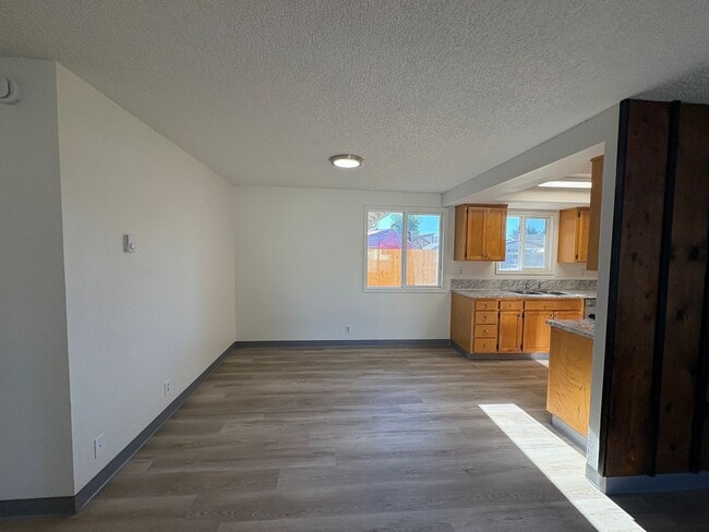 Photo - Newly Updated 2 bedroom, 1 Bath duplex in Barger Area