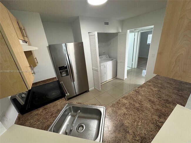 Photo - 3413 NW 44th St Unit 106