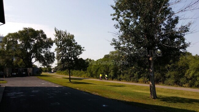 Photo - 131 Cedar St E Unit 303