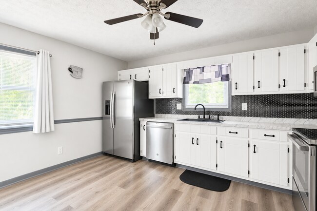 Photo - 2052 Brook Valley Ct