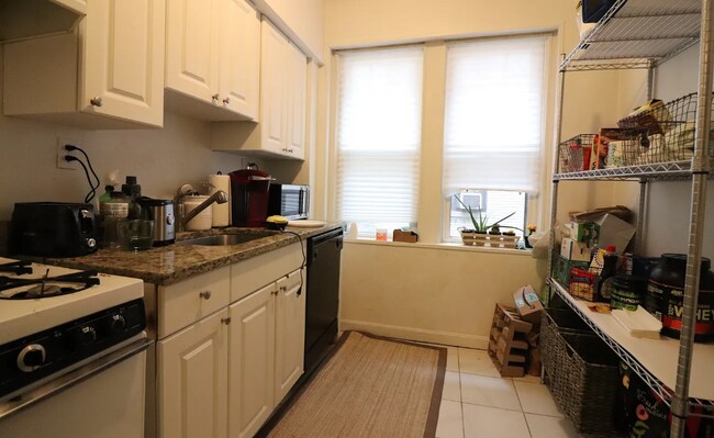 Photo - 1999 Commonwealth Ave