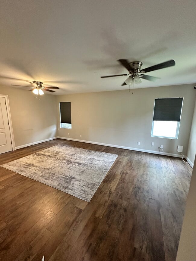 Photo - 1437 Norcova Ave