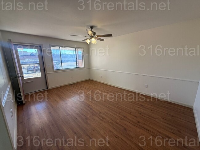 Photo - 3113-3115 S Bunker Unidad 3113 S Bunker Hill Dr