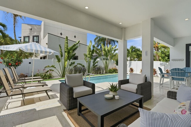 Photo - 596 97th Ave N Unidad SI FL1-ID1603751P