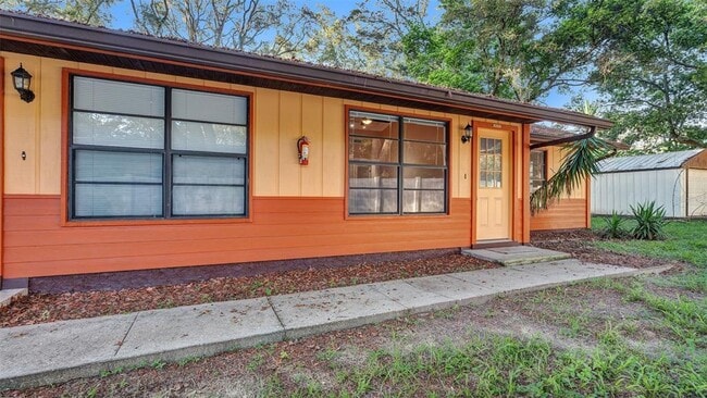 Building Photo - 1800 Poinsettia Ave Rental