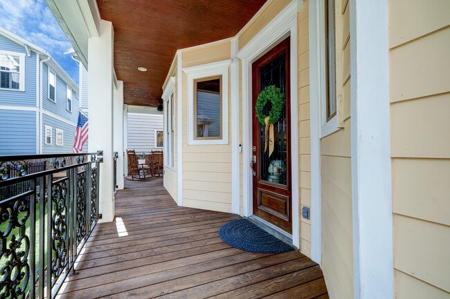 Photo - 1126 W 17th St