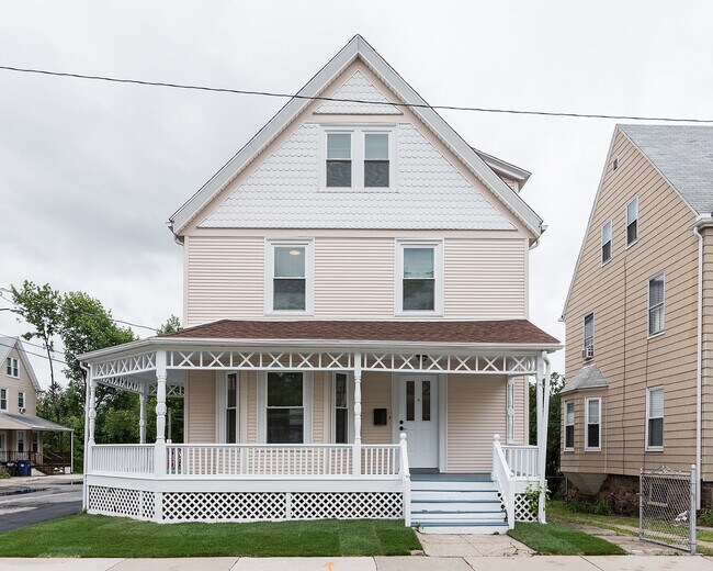 Photo - 58 Saunders St