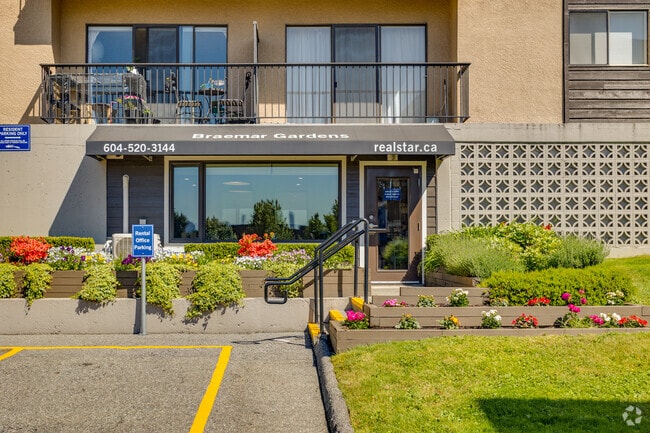 Leasing Office - Braemar Gardens