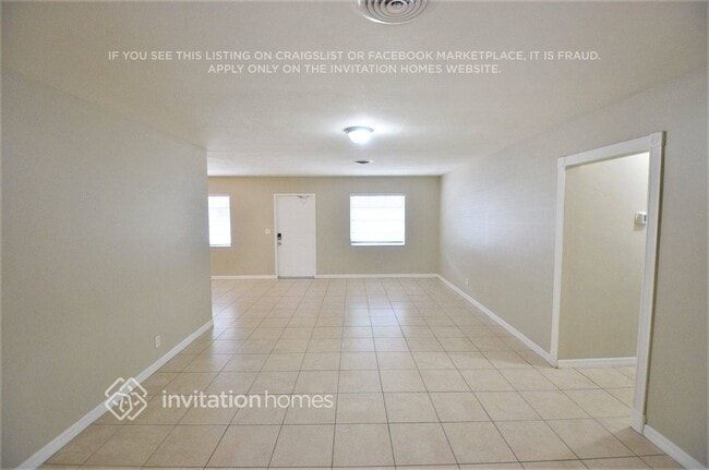 Photo - 458 NE 38th St