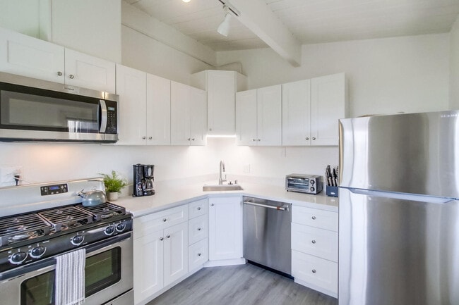 Photo - 4114 Fond du Lac Ave