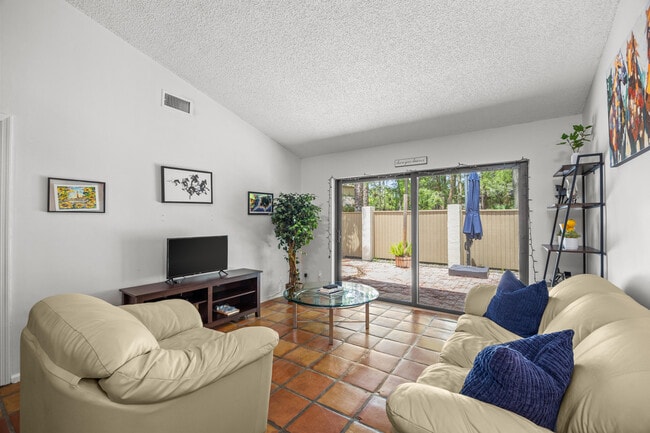 Photo - 257 Pleasant Wood Dr